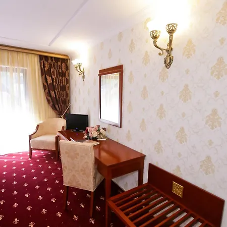 Hotel La Castel Iasi Exterior photo
